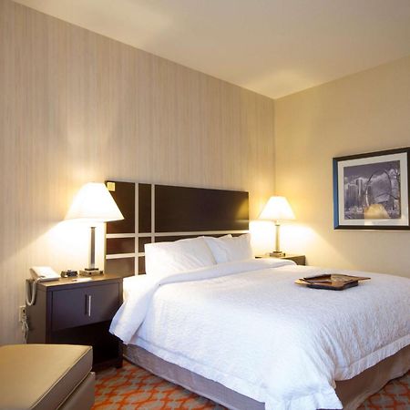Hampton Inn Marshall Buitenkant foto
