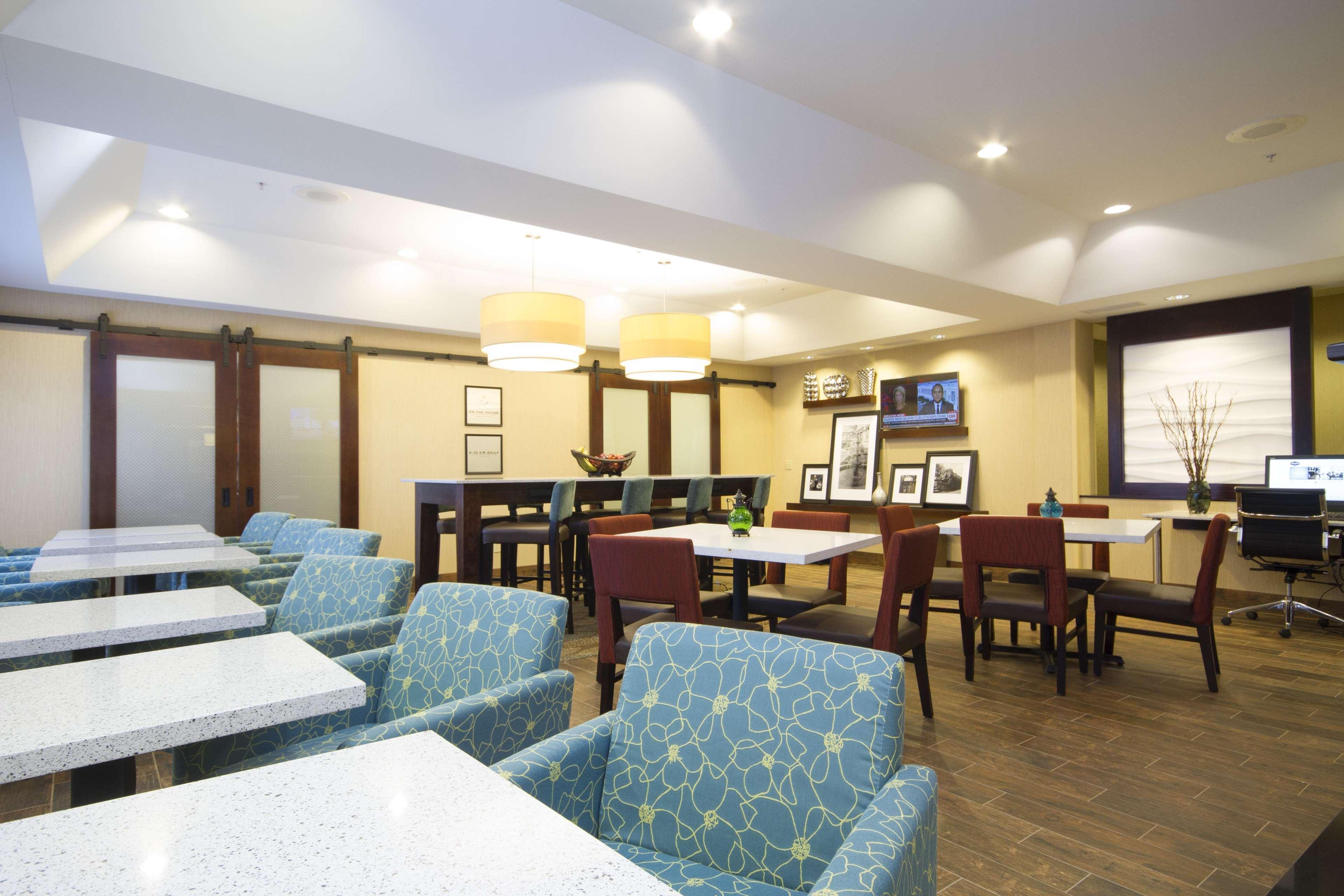 Hampton Inn Marshall Buitenkant foto